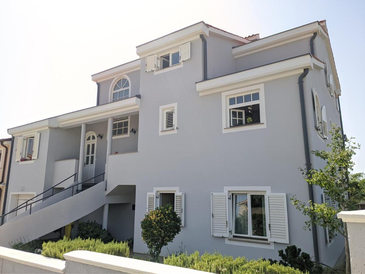 Villa Triton 빈쿠란 외부 사진